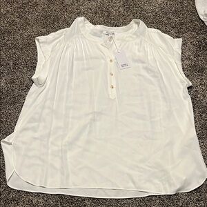 Rose + Olive Cream Pleated Cap Sleeve Blouse